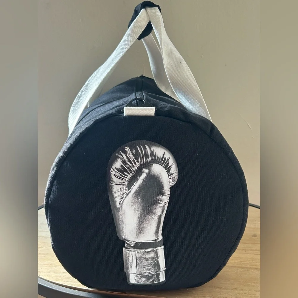 NEW! Bryan Adams “Roll With The Punches”Tour Duffel Bag, Laminate & Lanyard Set